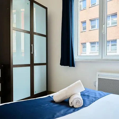 아파트 Quiet One-bedroom Flat Close To The Metro *