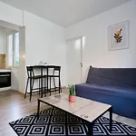 Quiet One-bedroom Flat Close To The Metro * 里尔